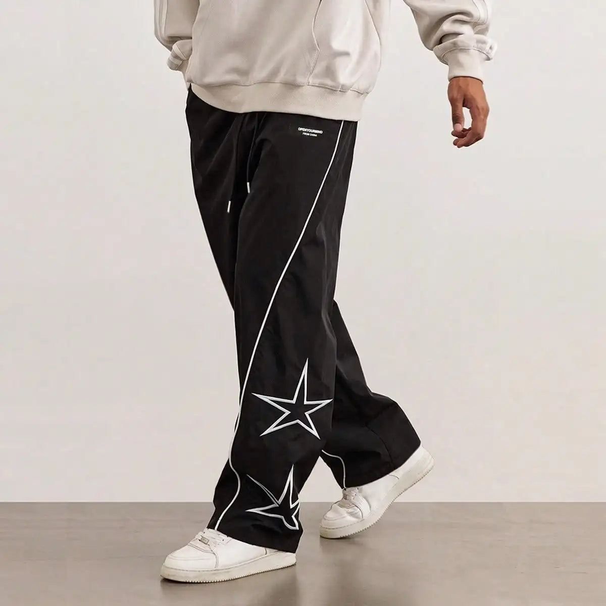 Print cargo pants