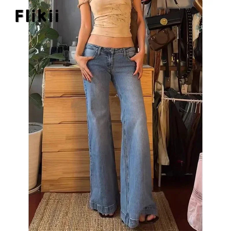 Low Waisted Flared Jeans