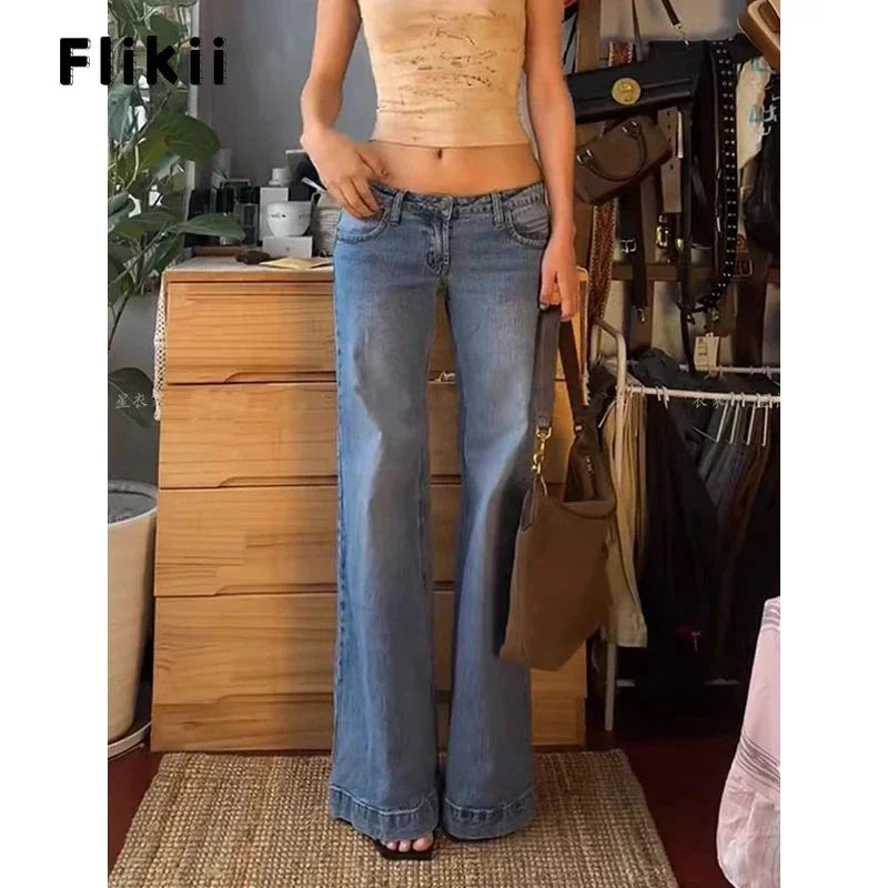 Low Waisted Flared Jeans