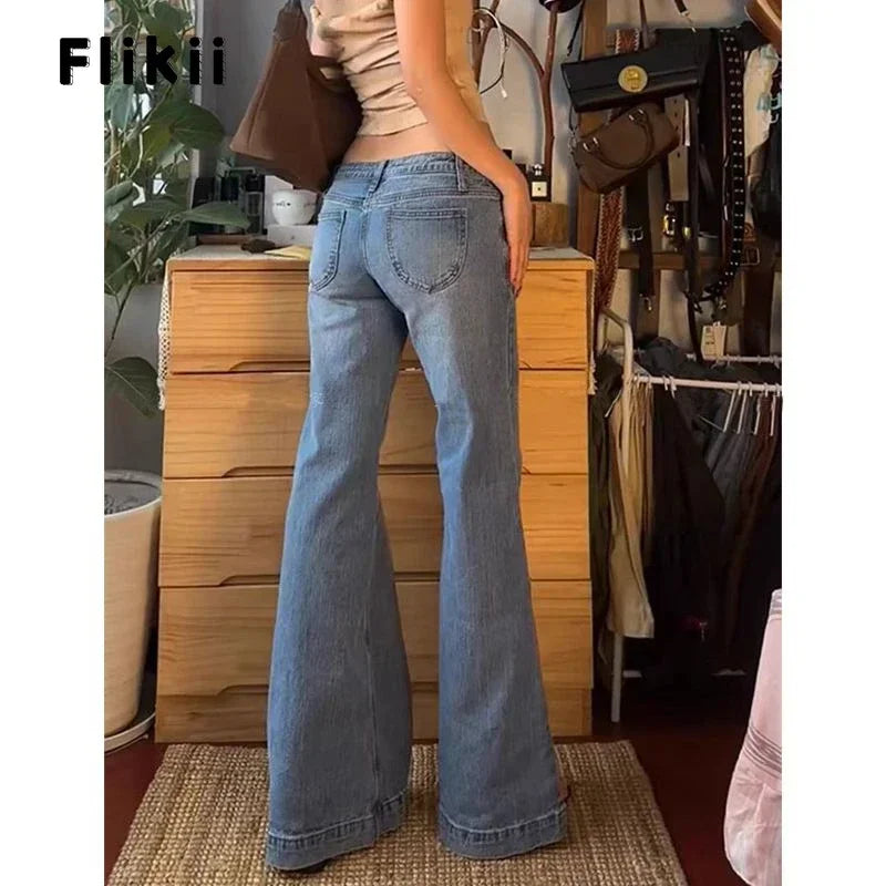 Low Waisted Flared Jeans